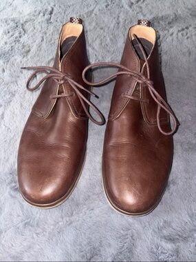 UGG Men's Brown Leather Chukka Boots